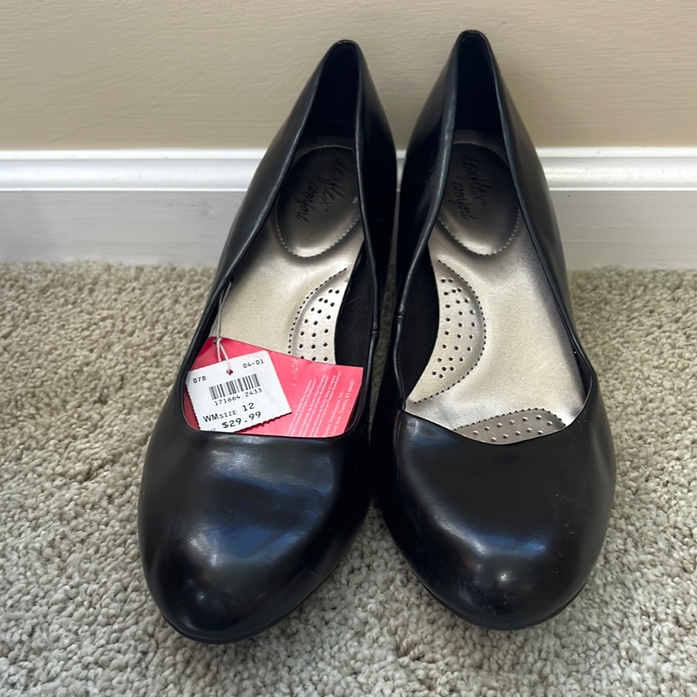 NWT dexflex heels